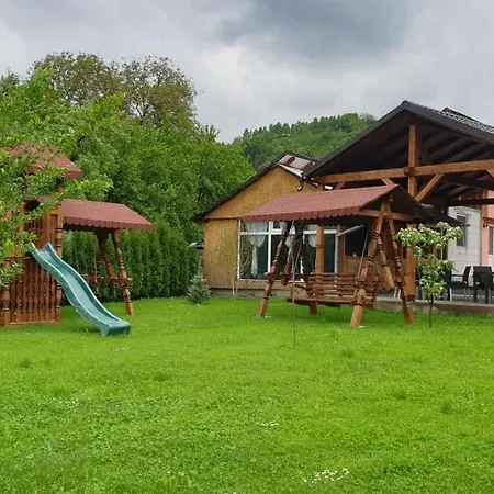 De Inchiriat 3* Felsővisó